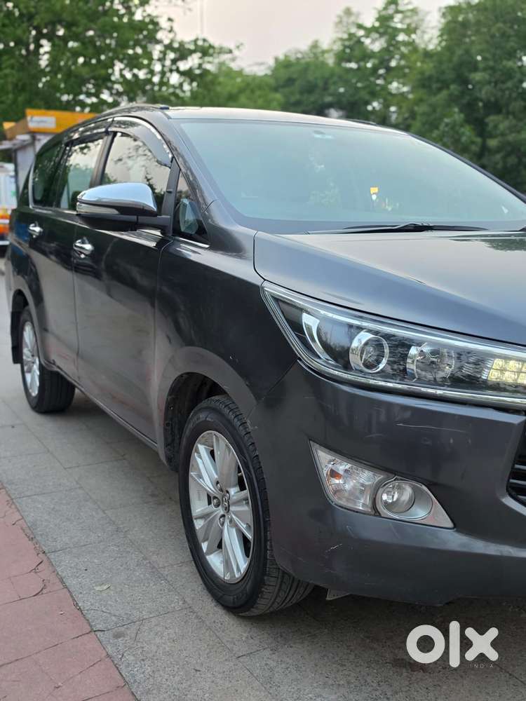 Toyota Innova Crysta 2.8z Automatic, 2016, Diesel