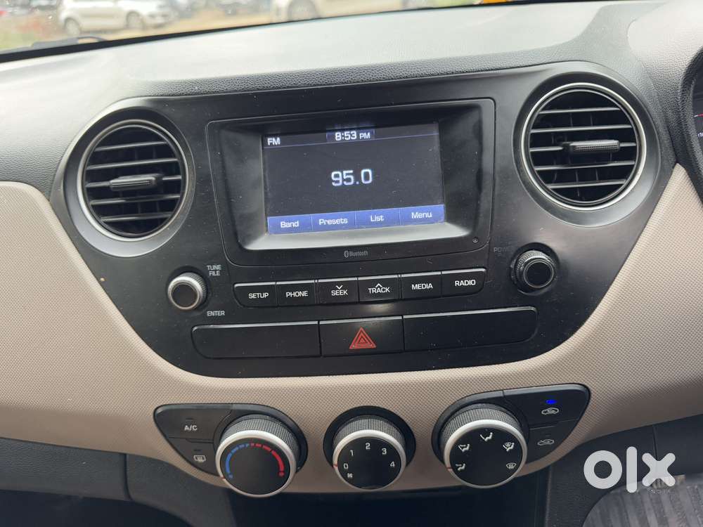 Hyundai Grand I10 1.2 Crdi Sportz Dual Tone, 2017, Diesel