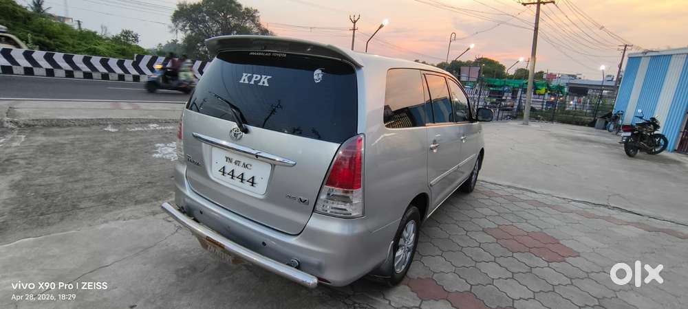 Toyota Innova 2.5 V 7 Str, 2010, Diesel