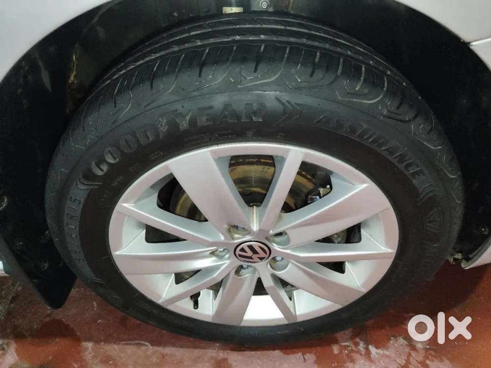 Volkswagen Polo Petrol Highline 1.2l, 2015, Petrol