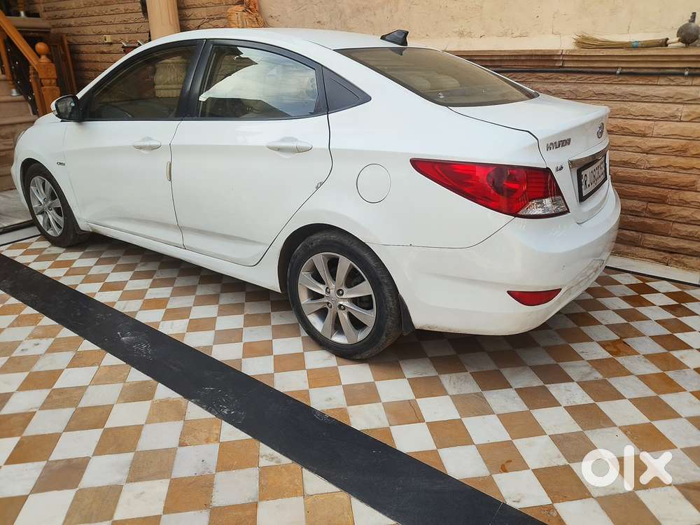 Hyundai Fluidic Verna 2011