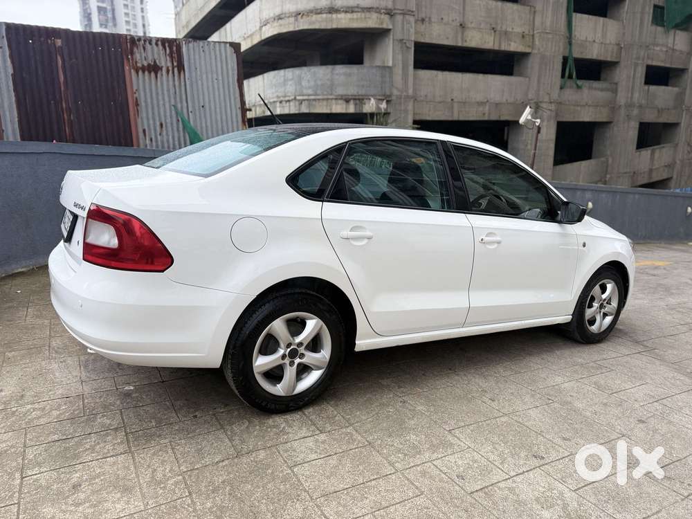 Skoda Rapid 1.5 Tdi At Ambition With Alloy Wheel, 2015, Diesel