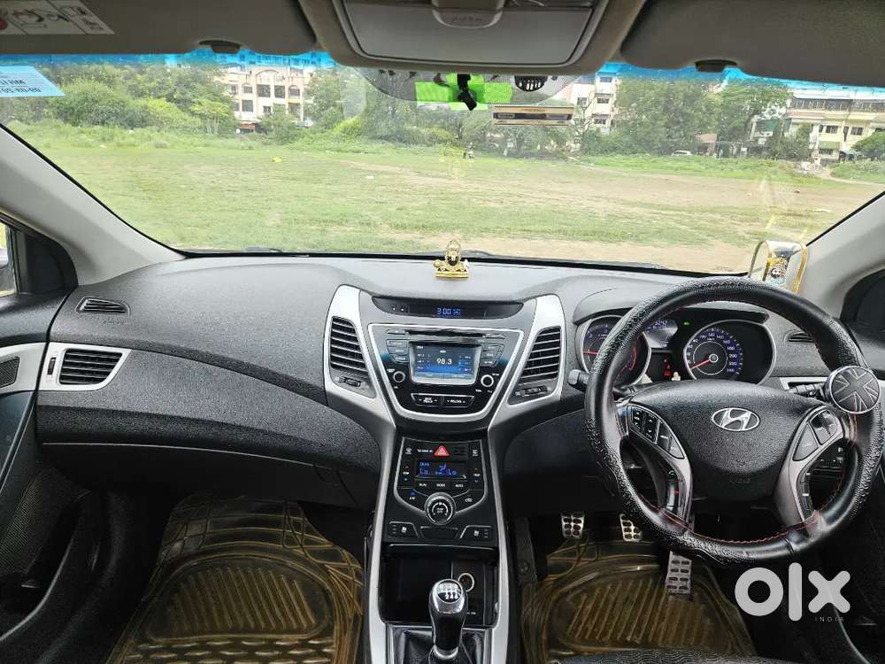 Hyundai New Elantra 2016 Diesel 161000 Km Driven