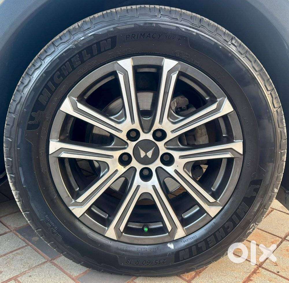 Mahindra Xuv700 2.2 Ax 7 Diesel At Str Awd, 2023, Diesel