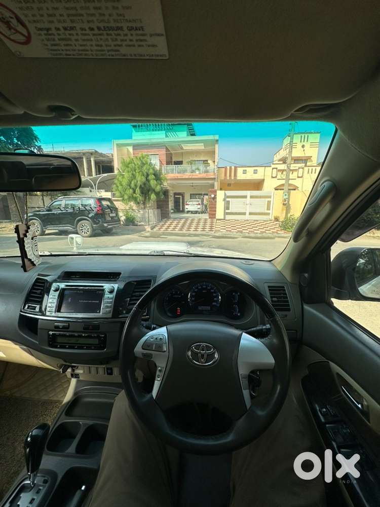 Toyota Fortuner Diesel 2012