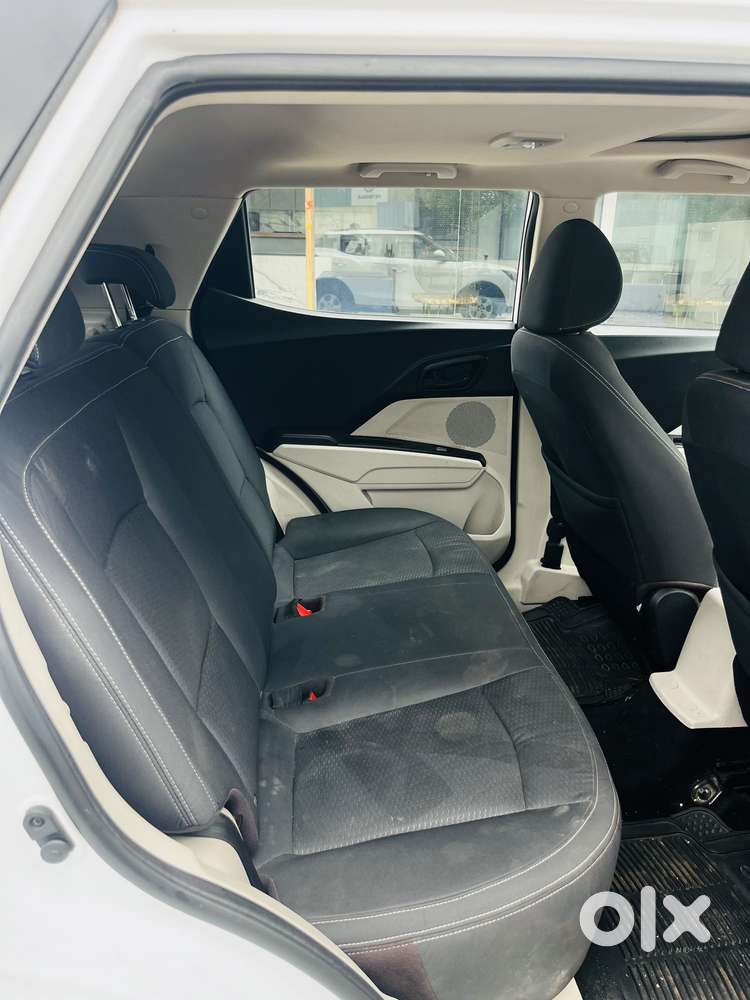 Mahindra Xuv300 1.2 W6 Amt Petrol, 2023, Petrol
