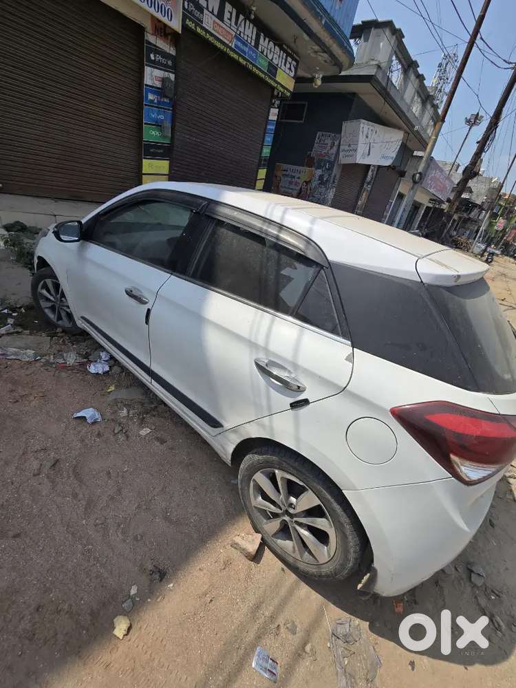 Hyundai Asta Top I20 2015 Car