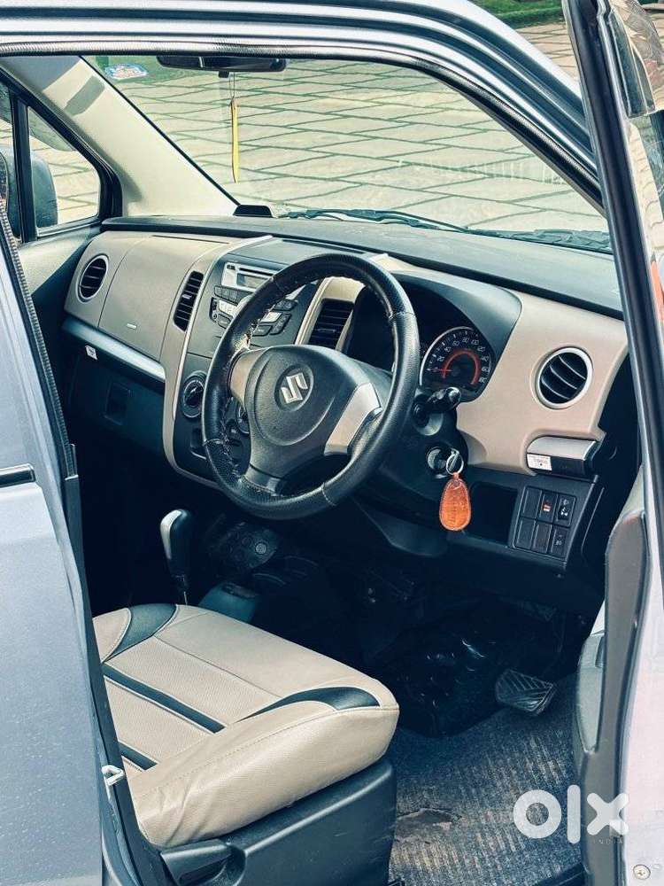 Maruti Suzuki Wagon R Vxi Amt1.2, 2016, Petrol