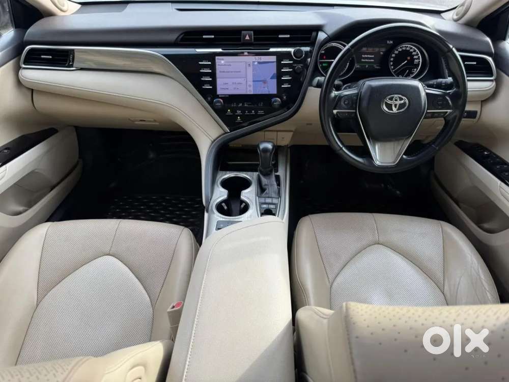 Toyota Camry Hybrid, 2019, Petrol