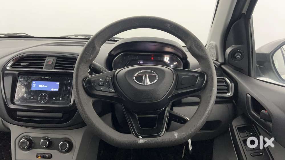 Tata Tiago 1.2 Revotron Xt Option, 2022, Petrol