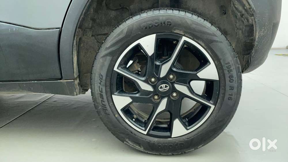 Tata Punch 1.2 Revotron Creative Dual Tone, 2022, Petrol