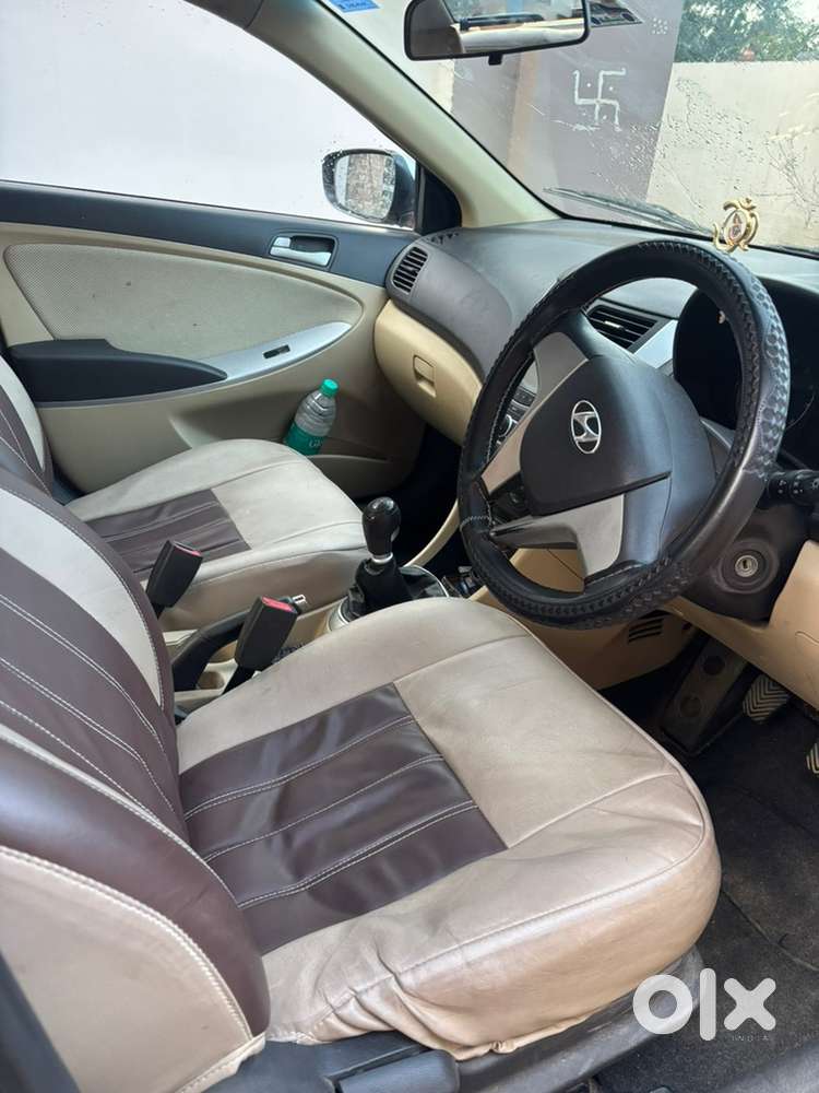 Hyundai Fluidic Verna 2012