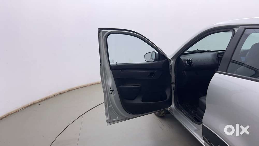 Renault Kwid 1.0 Rxt Amt, 2024, Petrol