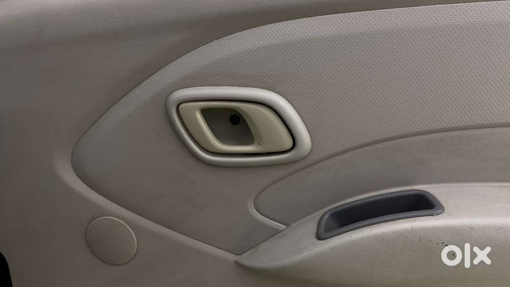 Datsun Redigo T Option, 2017, Petrol