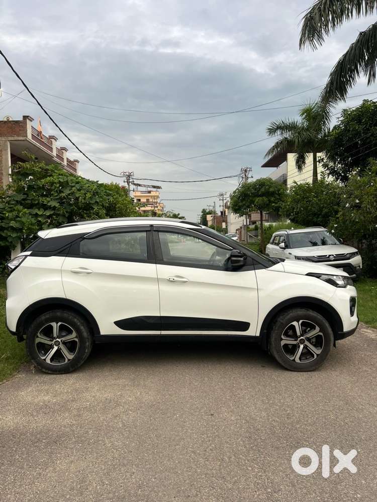 Tata Nexon 2023 Petrol