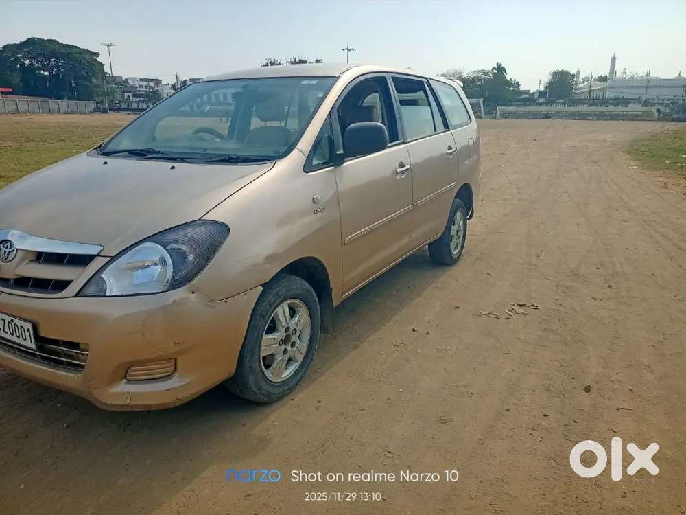 Family Used Innova With Gunine Reading