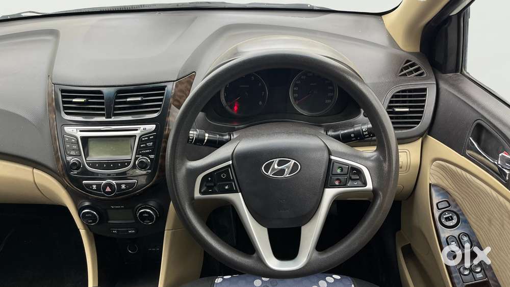 Hyundai Verna Fluidic 1.6 Vtvt Sx, 2014, Petrol