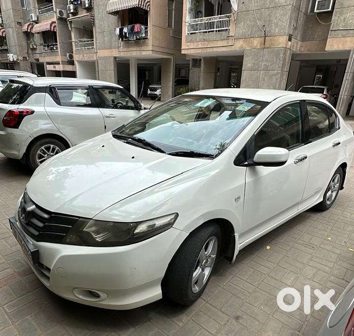 Honda City 1.5 Smt  2010 Model  White  Excellent Condition