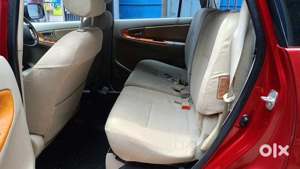 Toyota Innova 2.5 V 7 Str, 2011, Diesel