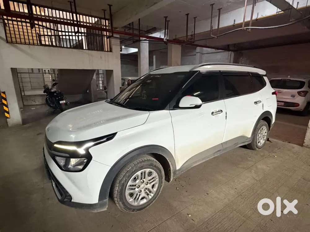 Kia Carens Prestige (o) Petrol