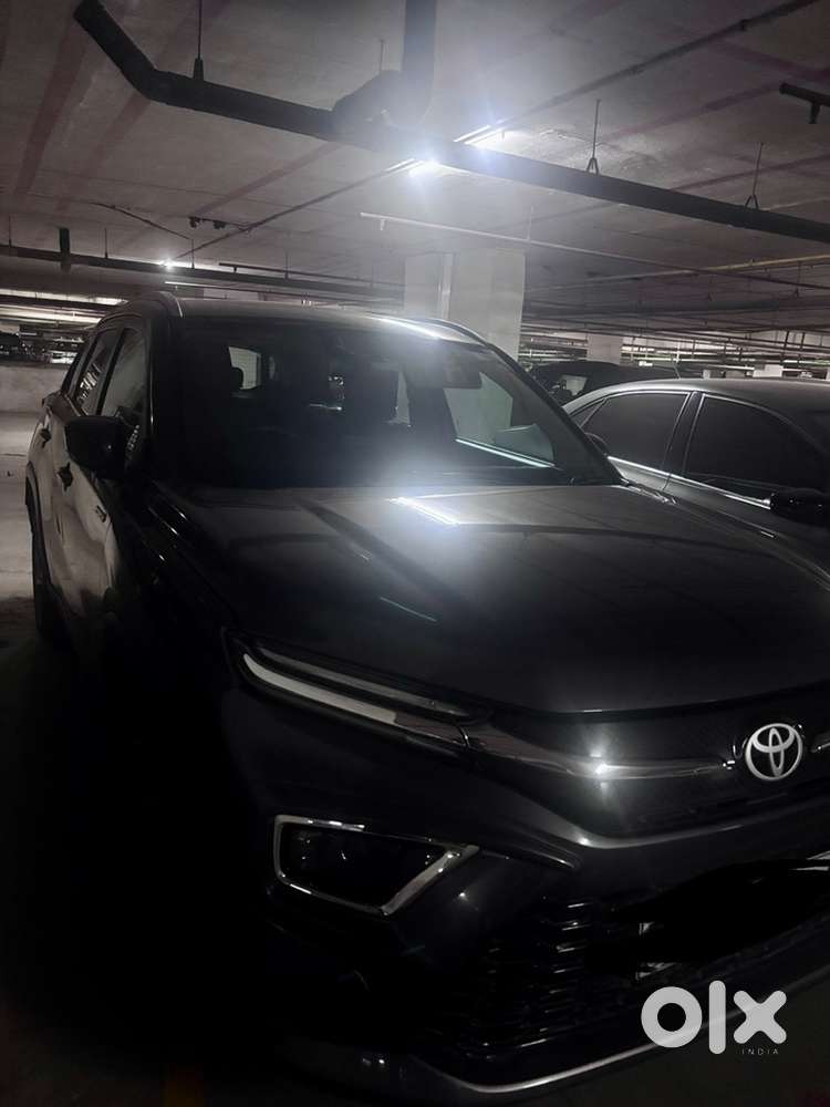 Toyota Urban Cruiser 2023 G Hybrid Hyryder With Strong Mileage 25 Kms