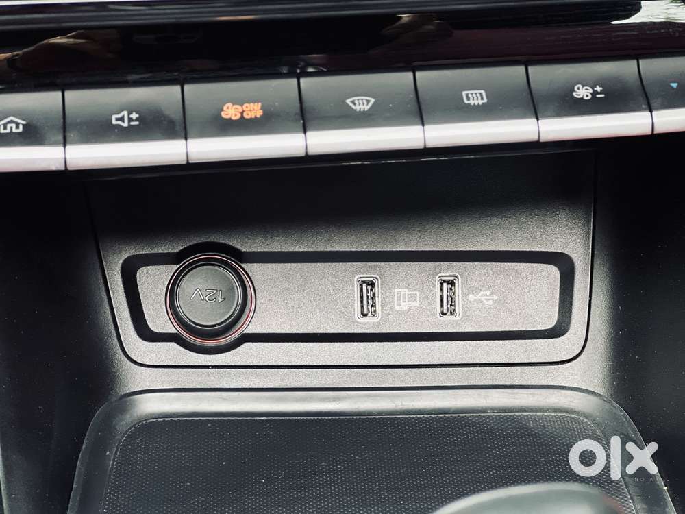 Mg Astor 1.5 Savvy Cvt S Red, 2022, Petrol