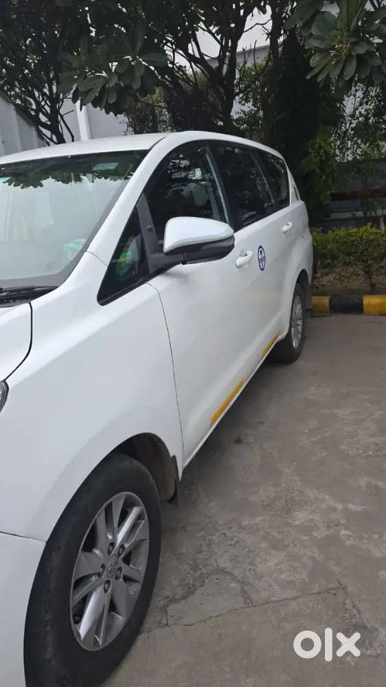 Innova Crysta 2020 Modal Bs6