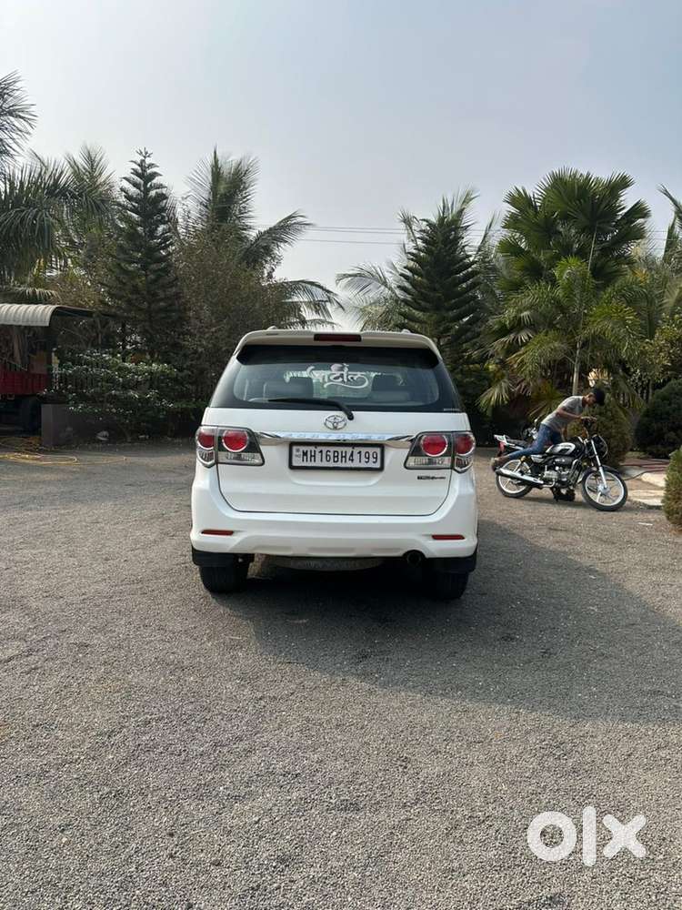 Toyota Fortuner 2015 Diesel 142000 Km Driven