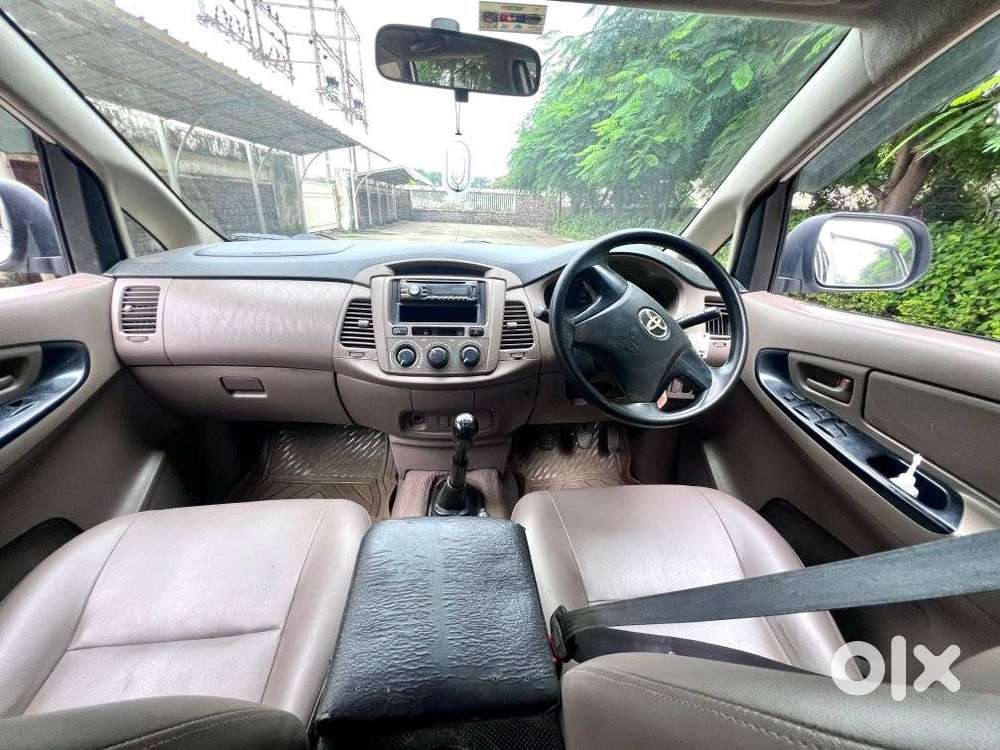Toyota Innova 2.5 G (diesel) 8 Seater, 2015, Diesel