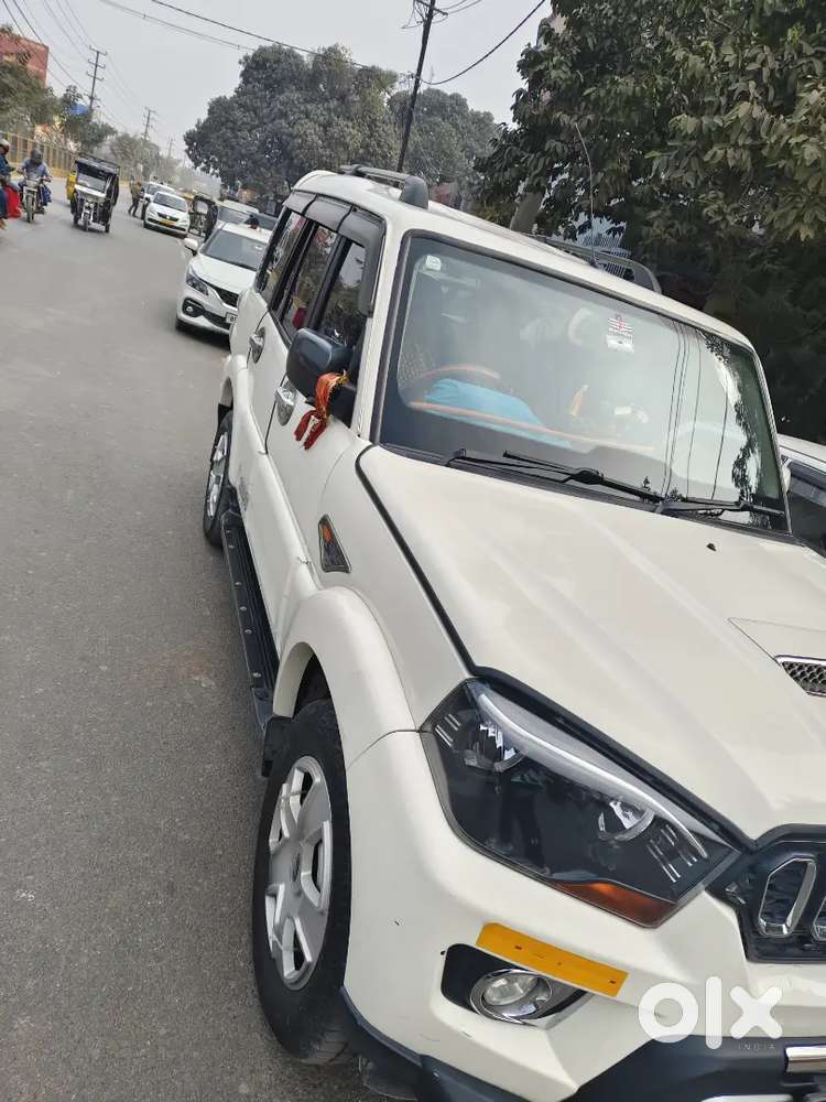 Mahindra Scorpio S6 Plus 2015 Diesel Car
