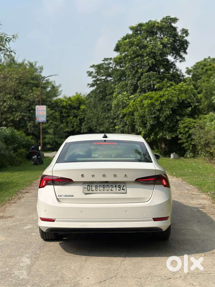 Skoda Octavia 2.0 Style Tsi At, 2022, Petrol