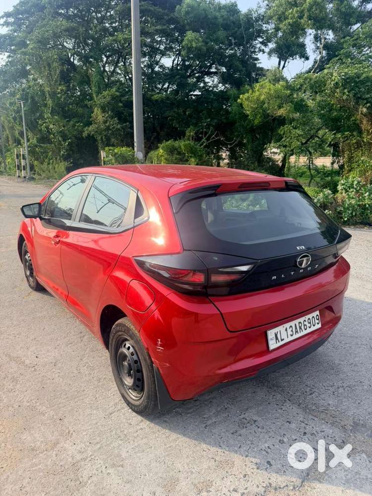 Tata Altroz 1.2 Xe, 2020, Petrol