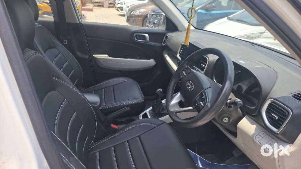 Hyundai Venue S 1.2 Petrol, 2023, Petrol