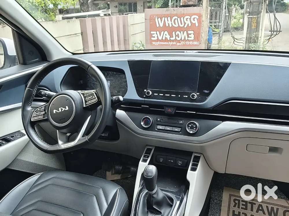 Kia Carens Gravity 2025