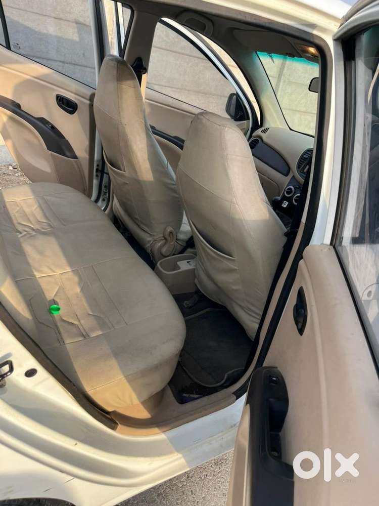 Power Steering, All Power Window, Music System,