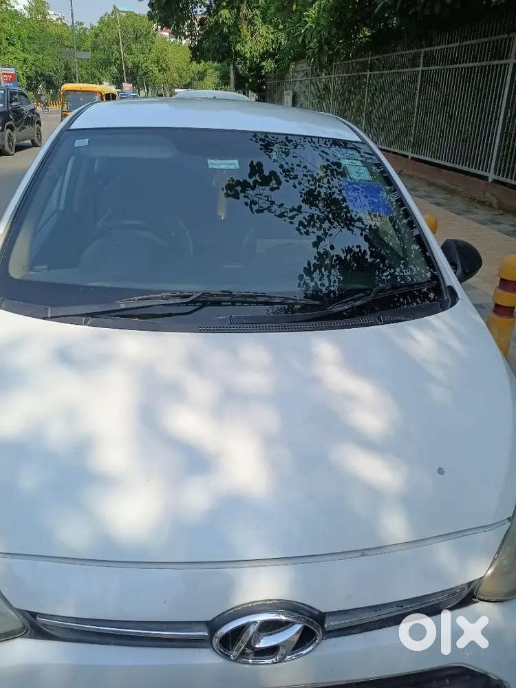 Hyundai Xcent 2016