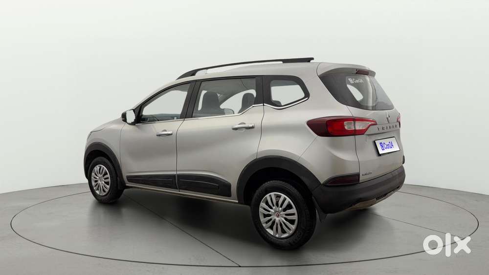 Renault Triber Rxt, 2023, Petrol