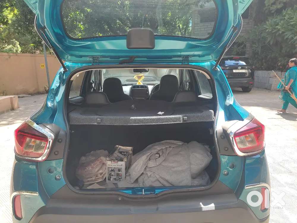 Renault Kwid Automatic (blue) – Excellent Condition, Like New