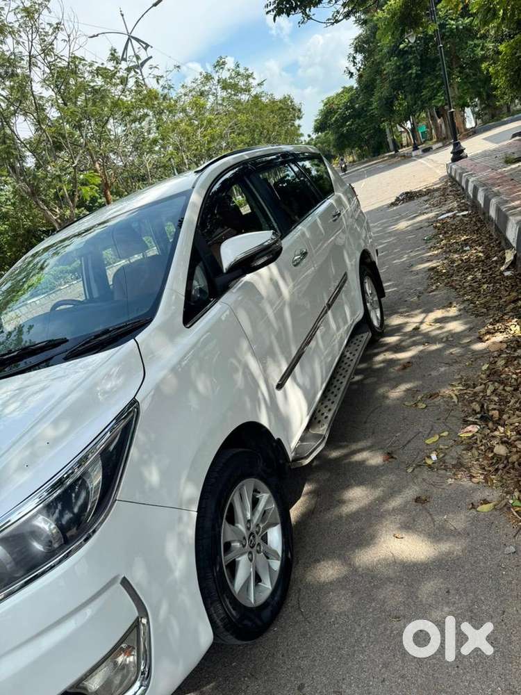 Toyota Innova Crysta 2018 Diesel Well Maintained