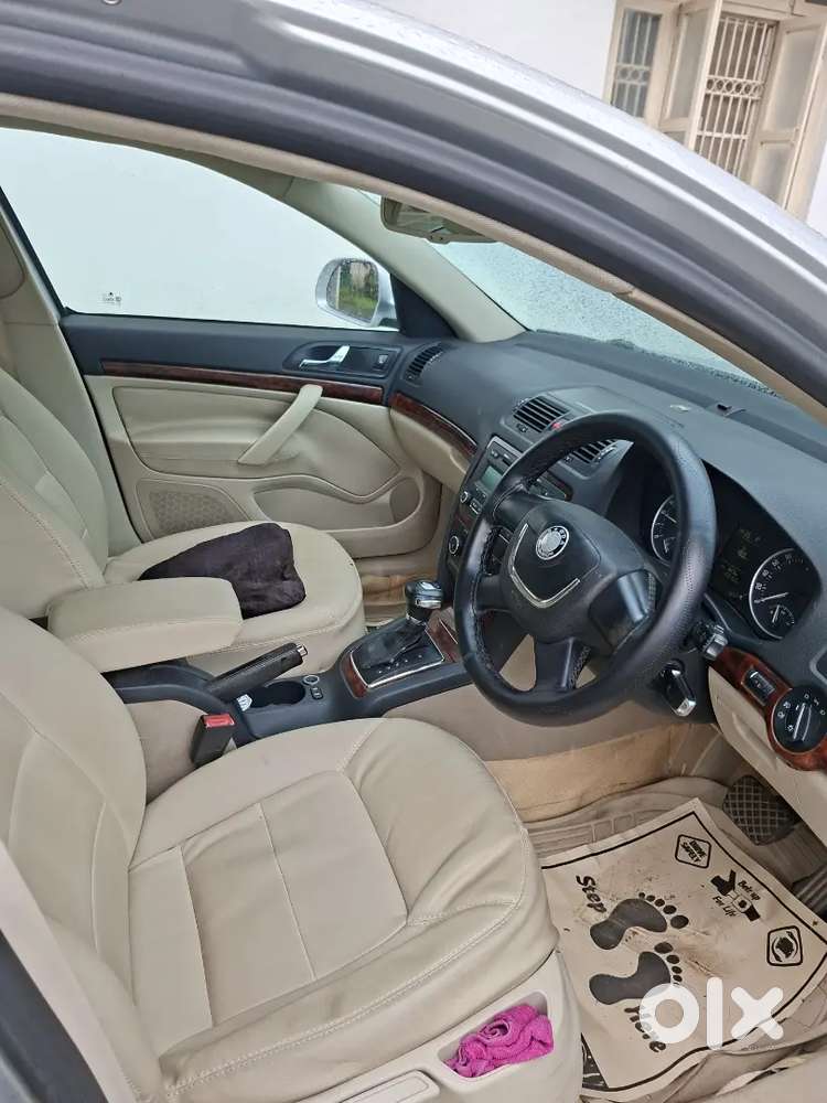 Skoda Laura Elegance 2011 Diesel