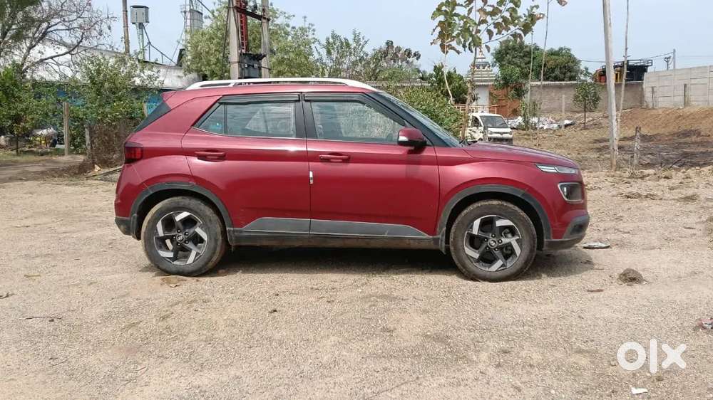 Hyundai Venue 2019 Petrol Well Maintained