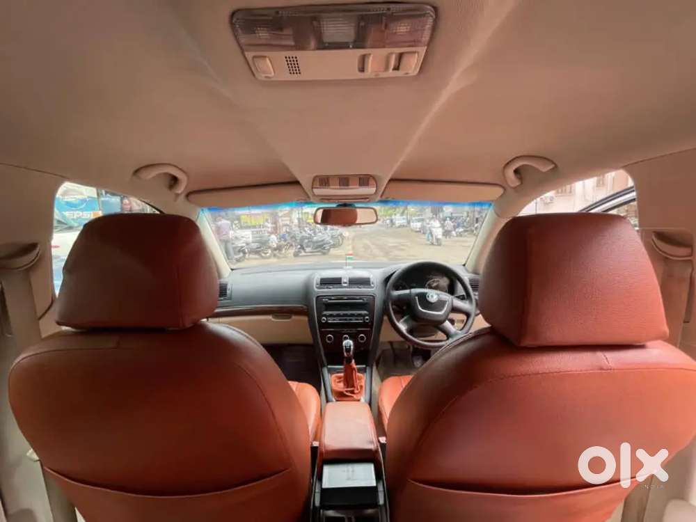 Skoda Laura 2010 मैन्युअल डीज़ल  2030