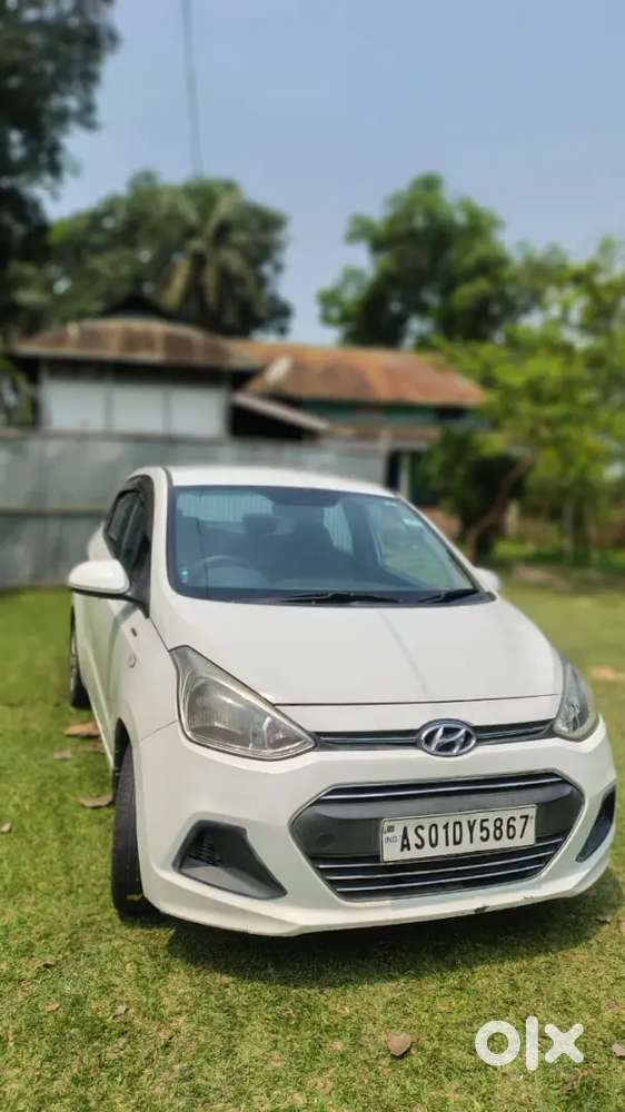 Hyundai Xcent 2015 Diesel 66800 Km Driven All Goodcondition