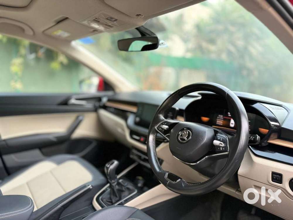 Skoda Slavia 1.0 Tsi Style At, 2023, Petrol