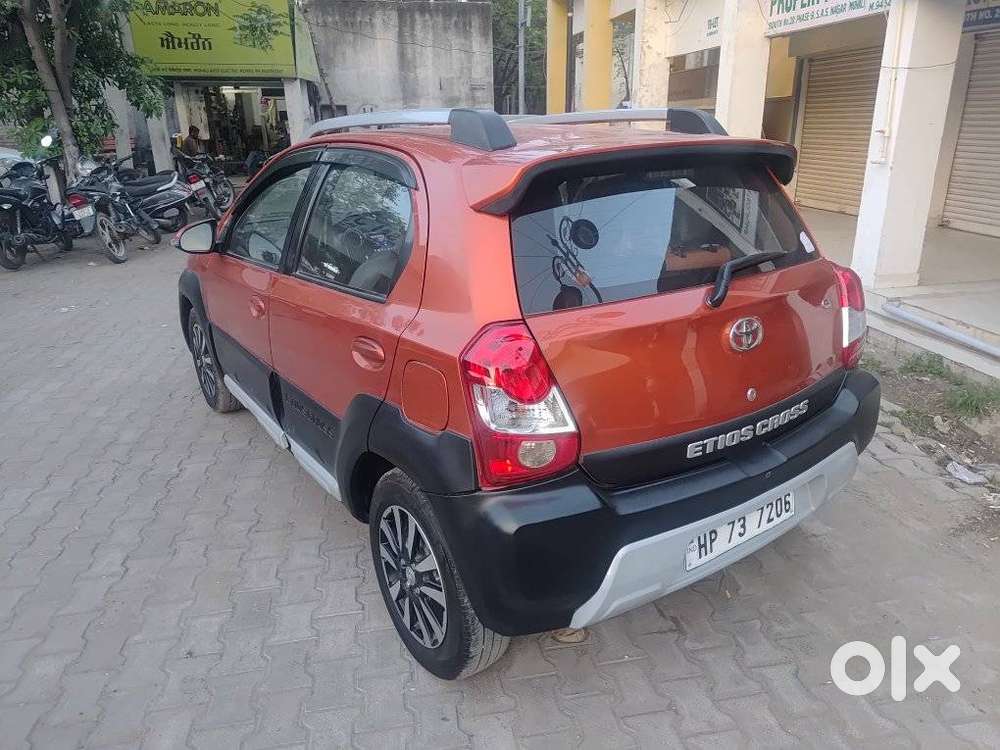 Toyota Etios Cross, 2015, Petrol