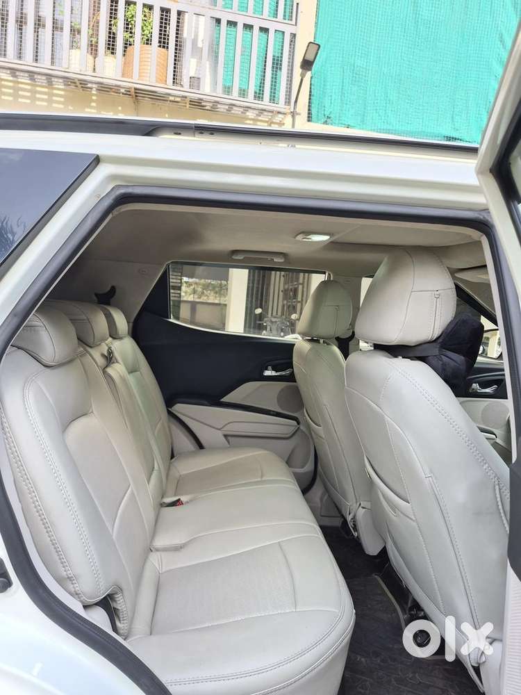 Mahindra Xuv300 2019 Petrol Well Maintained