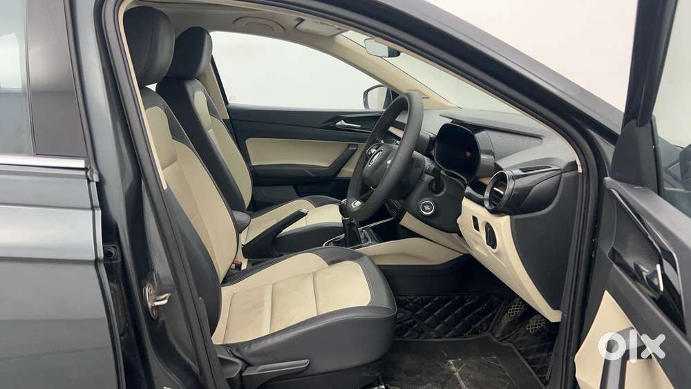 Skoda Slavia Style 1.0l Tsi Mt, 2022, Petrol