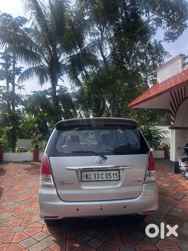 Toyota Innova Diesel 2011