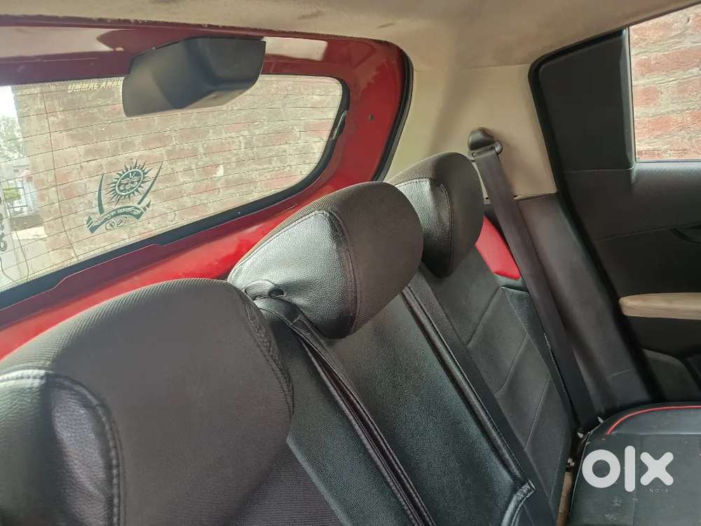 Mahindra Kuv 100 2017