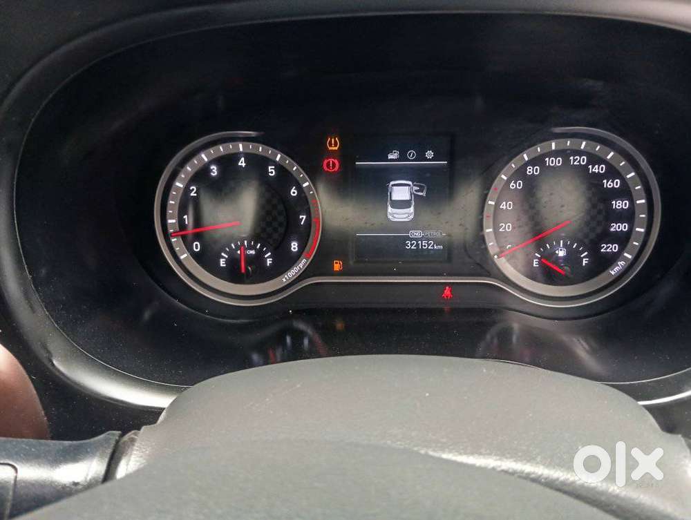 Hyundai Aura 1.2 Sx Cng, 2025, Cng & Hybrids